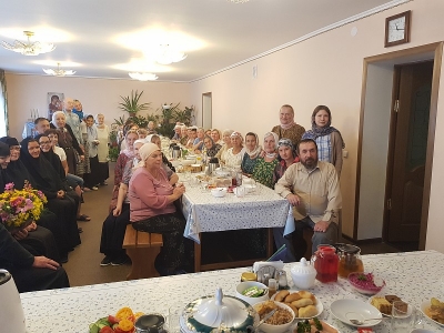 8 августа  протоиерей и паломники Троицкого Собора приехали поздравить матушку с днем рождения