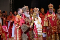 В сотую годовщину мученического подвига Царской семьи Предстоятель Русской Церкви совершил литургию на площади перед Храмом на Крови в Екатеринбурге