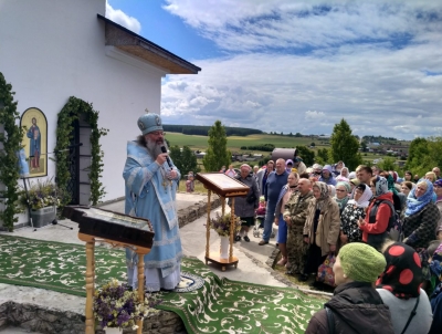 В праздник Боголюбской иконы Божией Матери митрополит Кирилл совершил Божественную литургию в Боголюбском монастыре